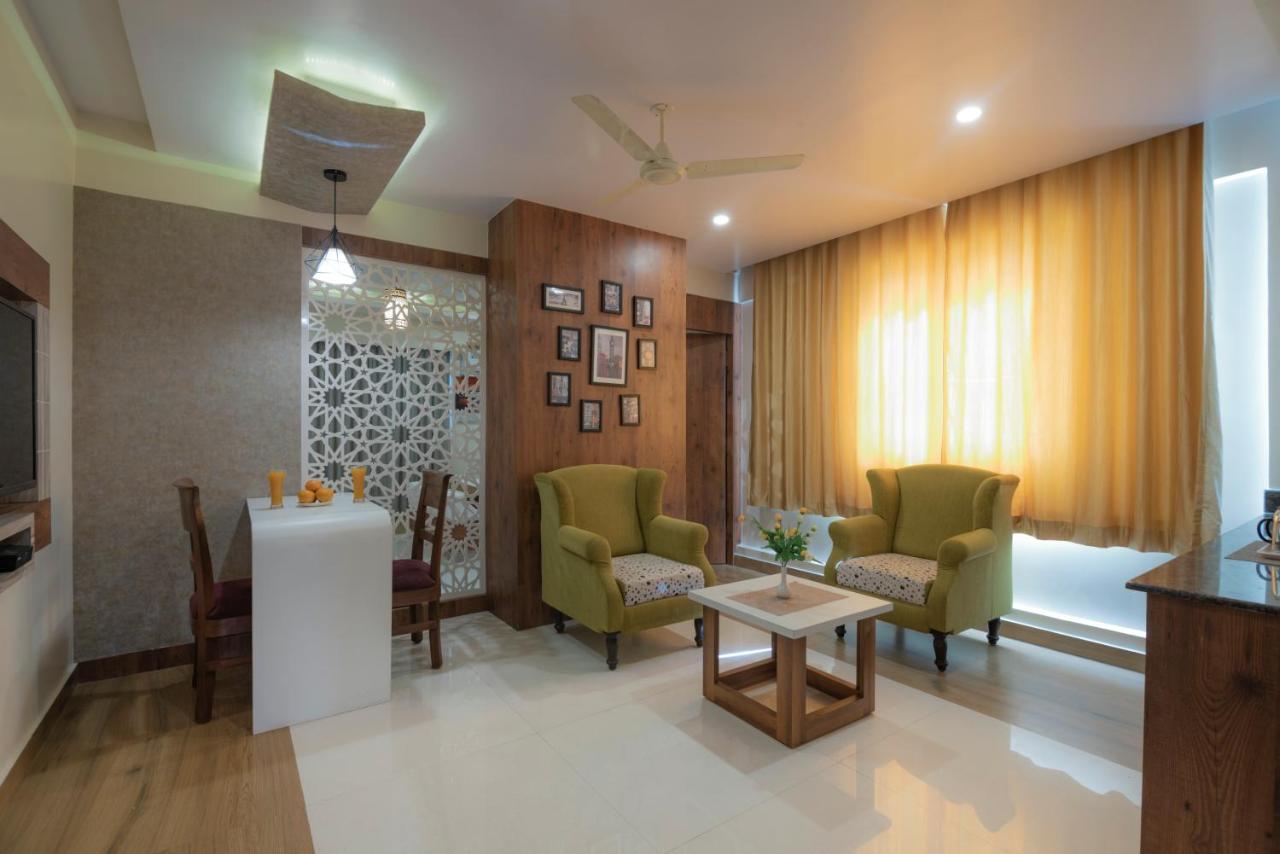 Hotel Monarch International Bangalore Luaran gambar