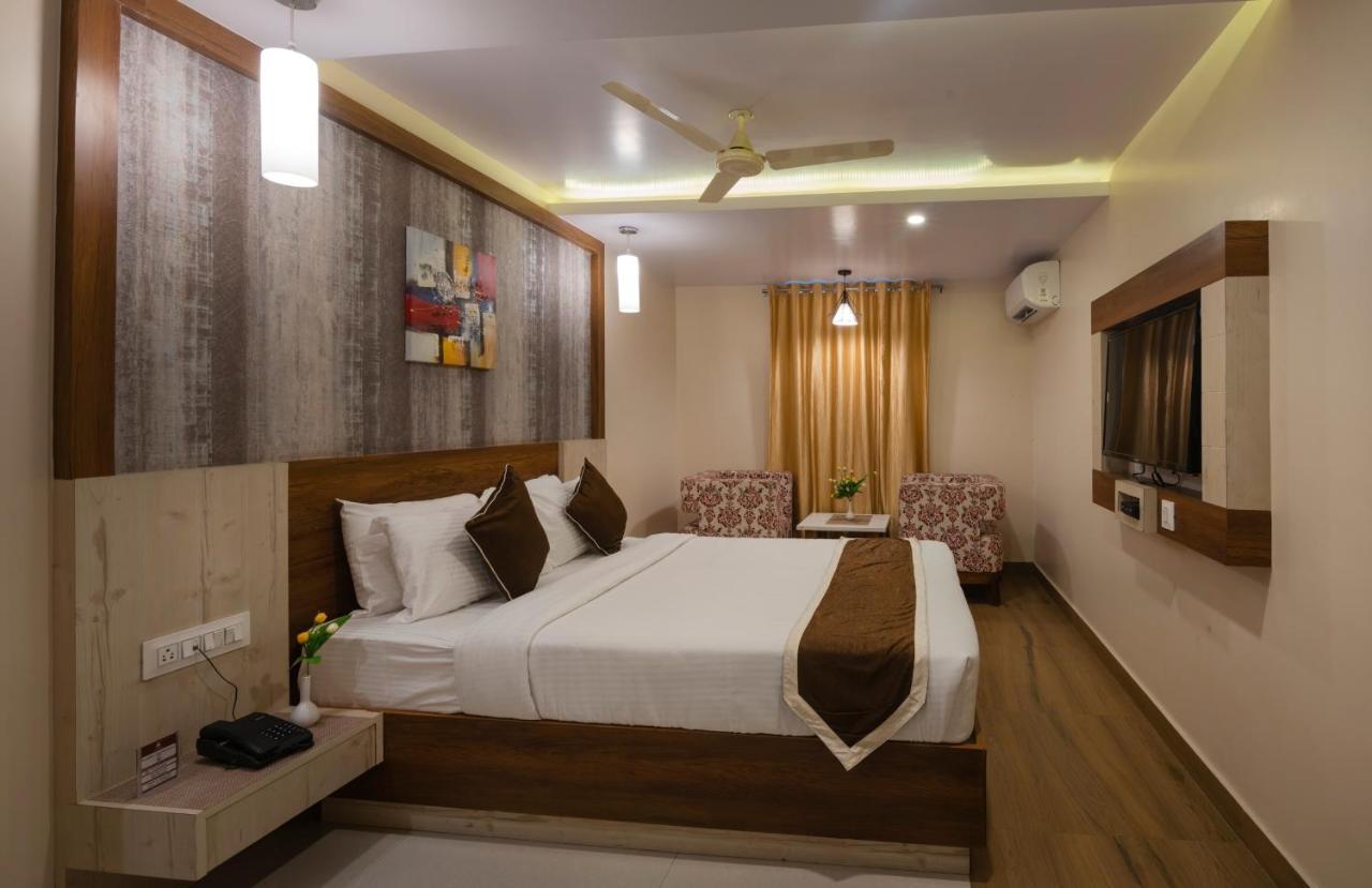 Hotel Monarch International Bangalore Luaran gambar