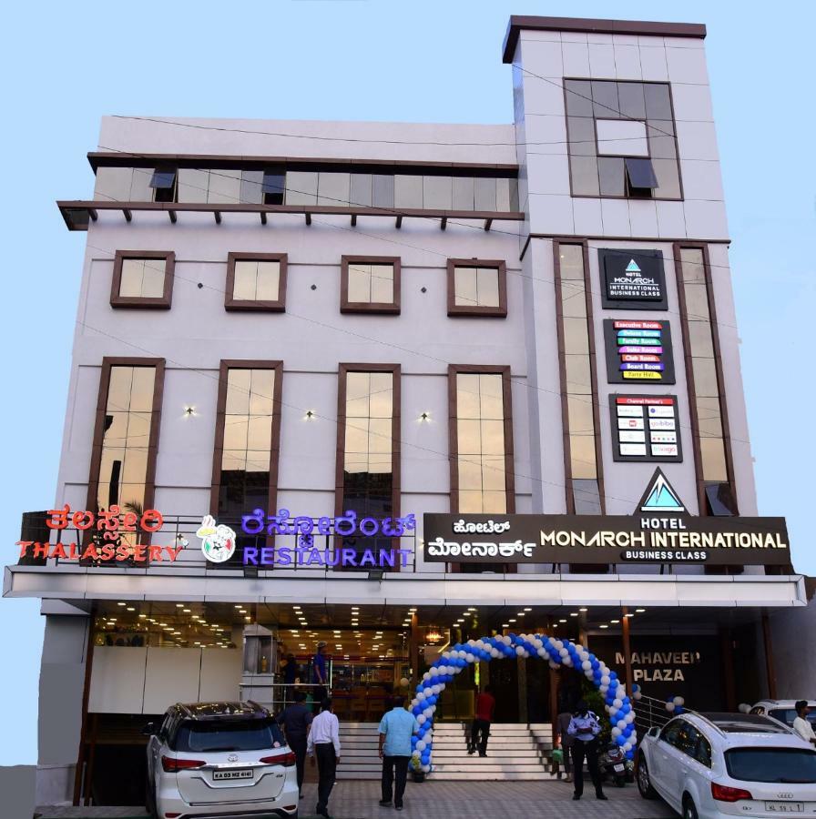 Hotel Monarch International Bangalore Luaran gambar