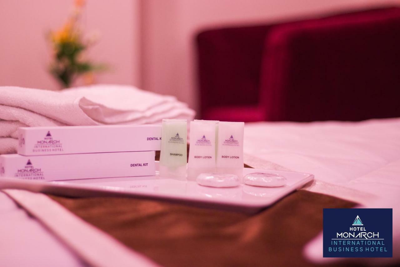 Hotel Monarch International Bangalore Luaran gambar